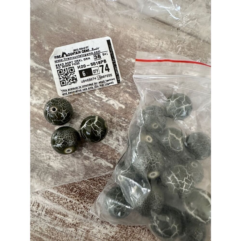New Fire Mountain Gems Lot of 20 ACRY CRKL GRN RD 20mm Beads